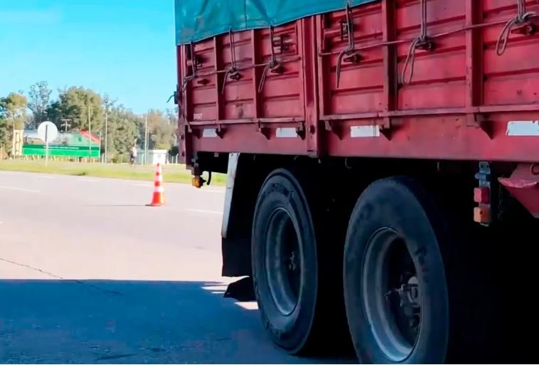 Entre Ríos reglamentó el control de peso de camiones: prevén fuertes multas por exceso de carga.